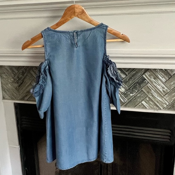 LC LAUREN CONRAD Cold Shoulder CHAMBRAY Ruffle Blouse COLD SHOULDER Top XS - Picture 6 of 11